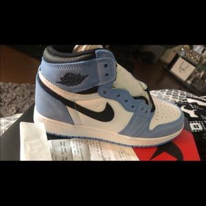 University blue Jordan 1